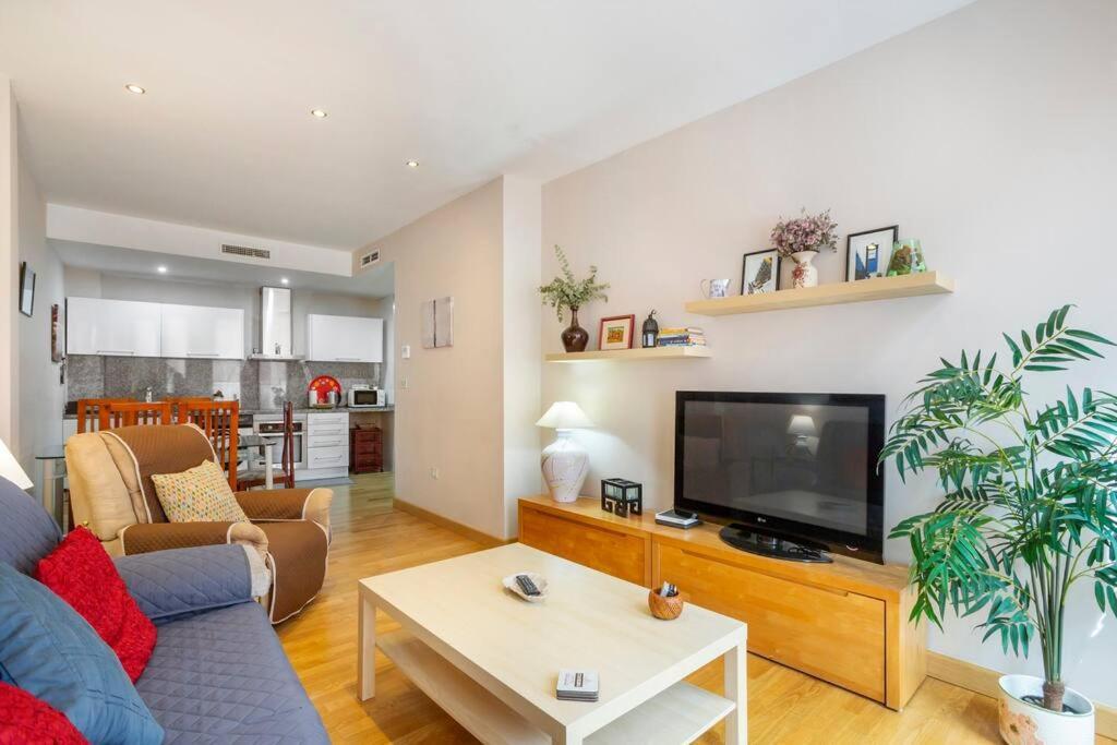Marieta Apartment By The Castle With Ac Alicante Exterior foto