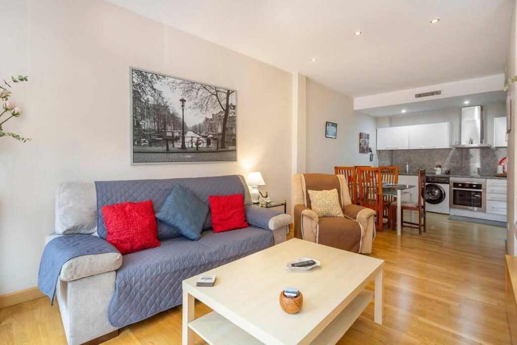 Marieta Apartment By The Castle With Ac Alicante Exterior foto