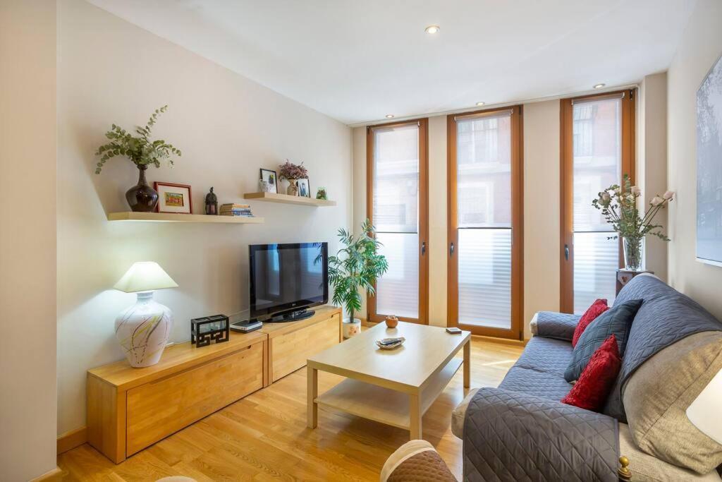 Marieta Apartment By The Castle With Ac Alicante Exterior foto